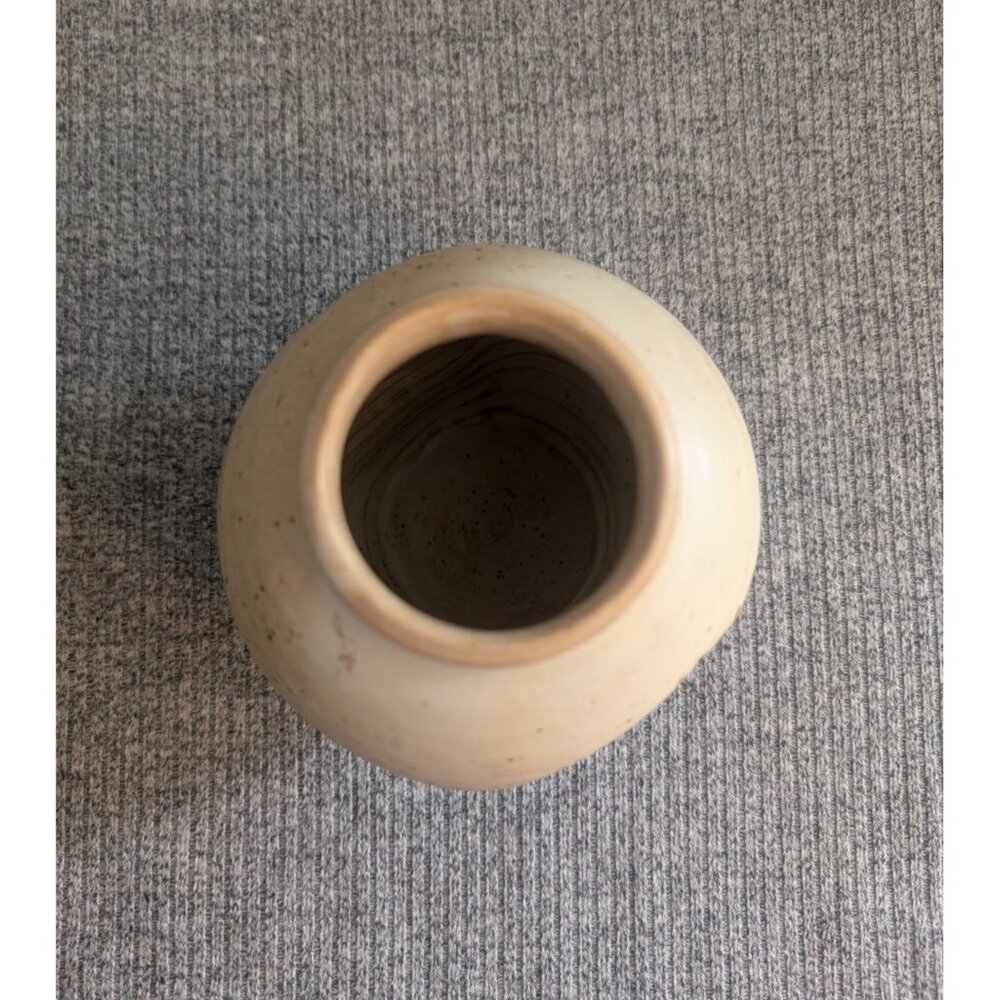 Handmade Beige/Brown Textured  Pottery Jar/Vase, 5 1/4" Tall, Signed "Susan" - Picture 3 of 5